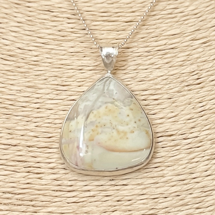 Soft Echo Pendant
