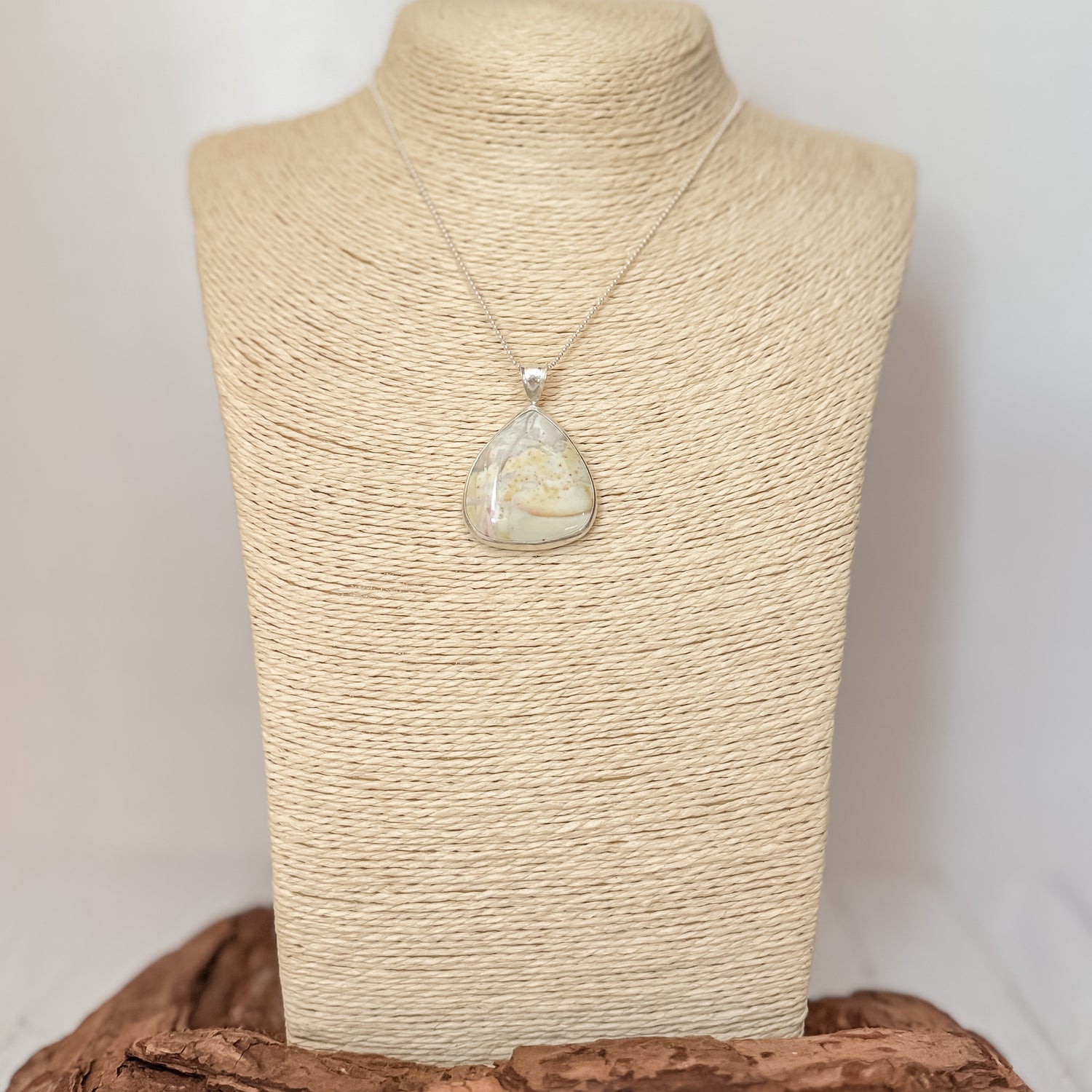 Soft Echo Pendant