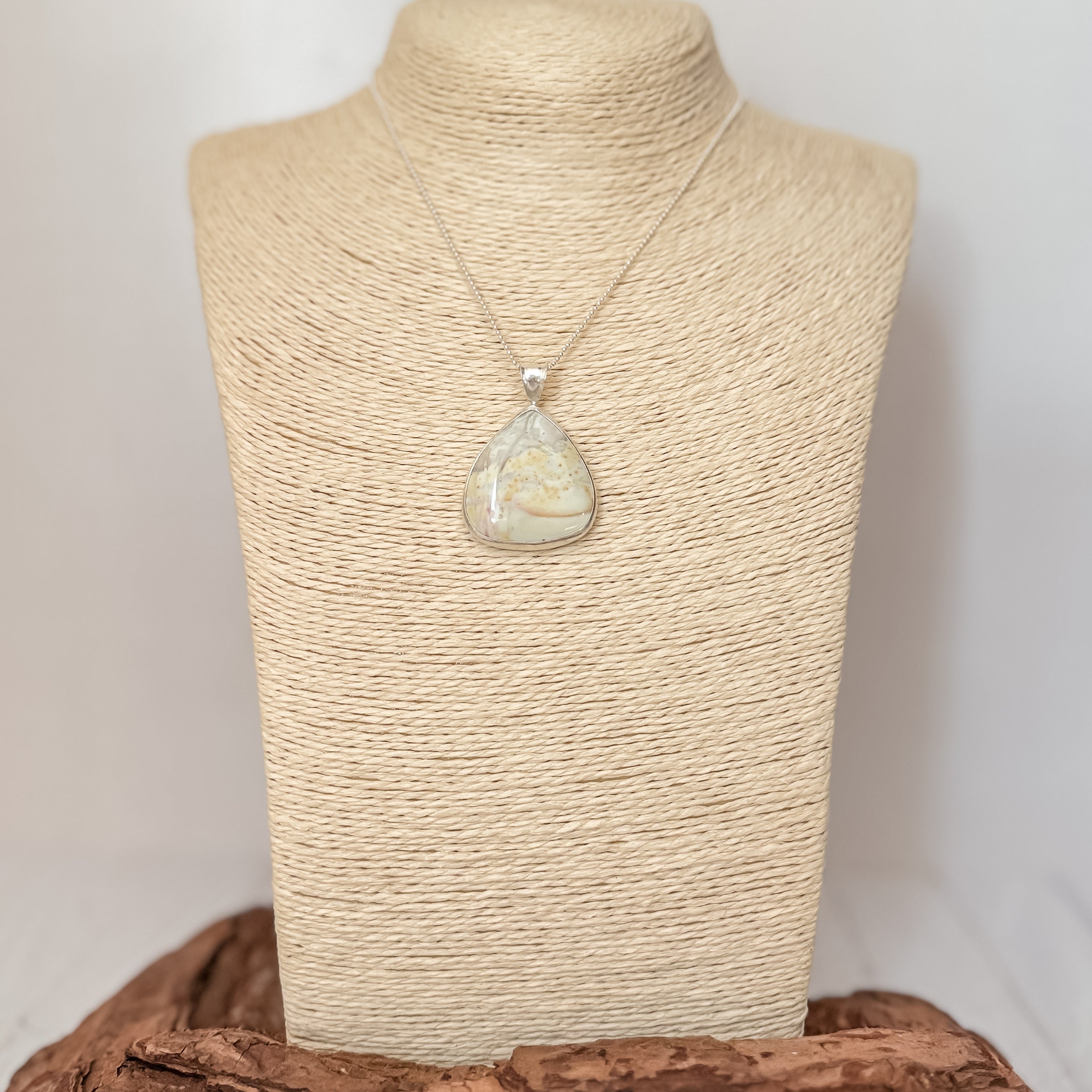 Soft Echo Pendant